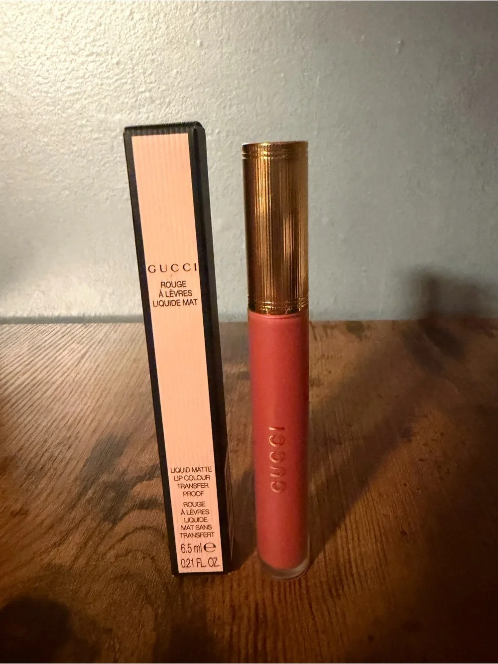 Gucci Rouge à Lèvres Liquide Mat Lip Colour , 208 They Met in Argentina